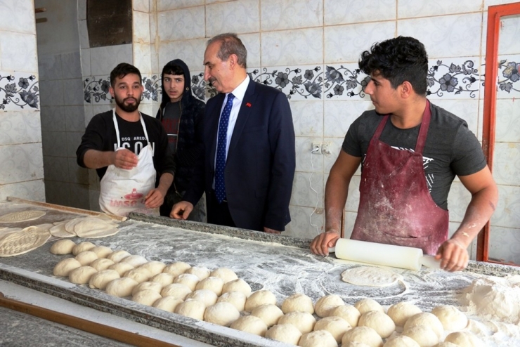 Yalçınkaya Esnaf Ziyaretlerini Sürdürüyor