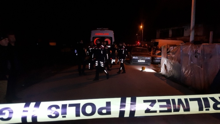 Evinin Önünde Ölü Bulunan Şahsın Dini Nikahlı Eşi Ve Üvey Oğlu Tutuklandı