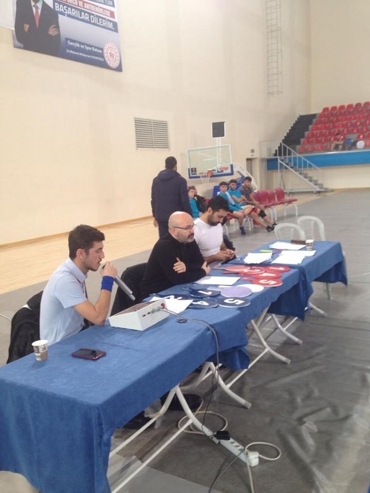 Yıldız Pehlivanlar İl Birinciliği İçin Mindere Çıktı