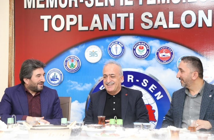 Üniversite Toplum Bütünleşmesi Tüm Hızıyla Devam Ediyor