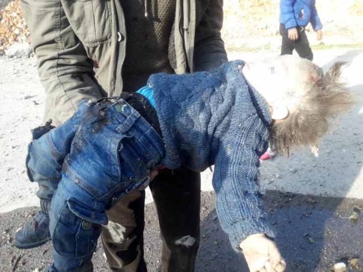 Halep Kırsalında Saldırılardan Kaçan Aile, Rus Savaş Uçaklarının Saldırısında Hayatını Kaybetti