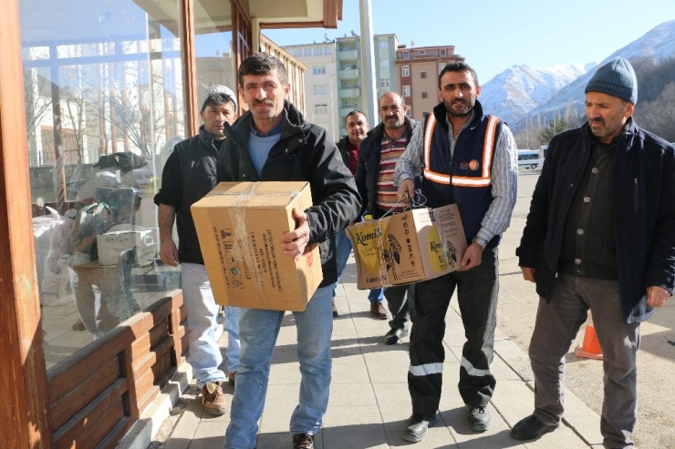 İspir’den Elazığ’a Bir Tır Dolusu Yardım