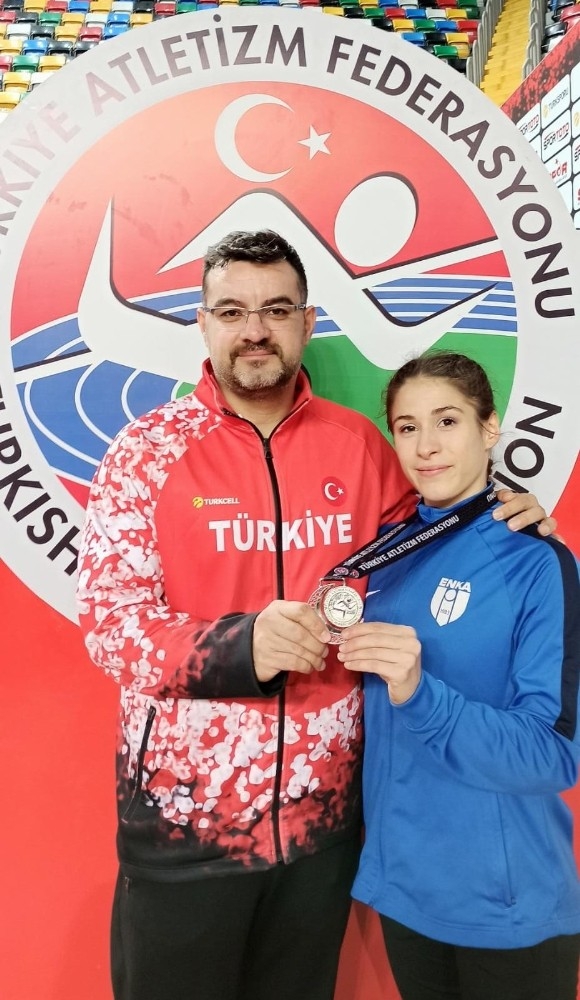 Aydınlı Atletlerden 4 Madalya