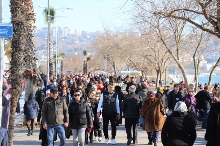 İstanbul’da Kar Yağışı Öncesi Bahar Havası