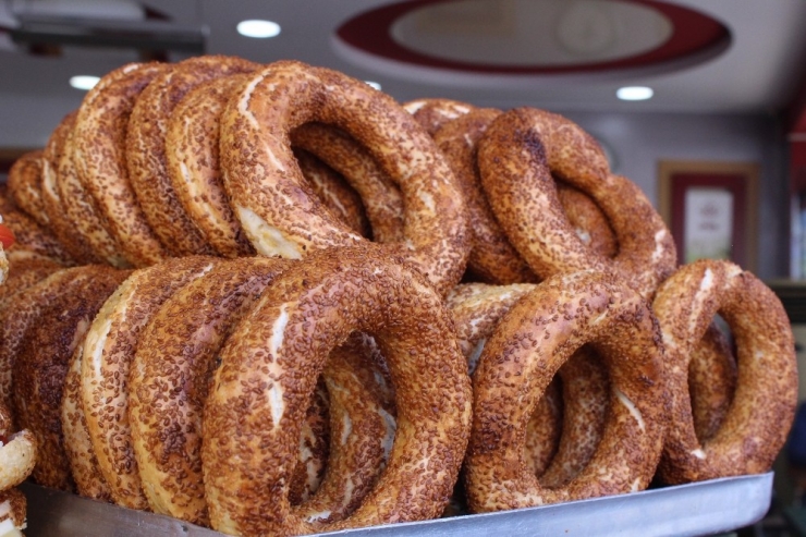 İzmir’de Simit Ve Boyoza Zam