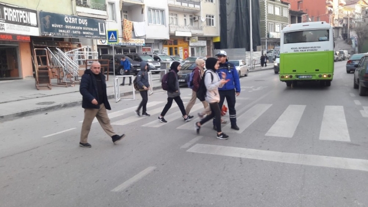 Okulların İlk Gününde Büyükşehir Zabıtası Görev Başında