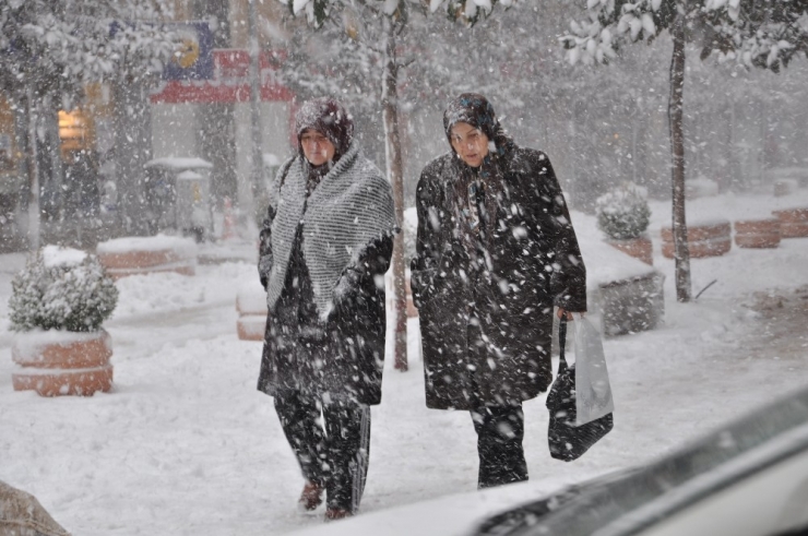 Kuvvetli Sağanak Ve Kar Yağışı Geliyor