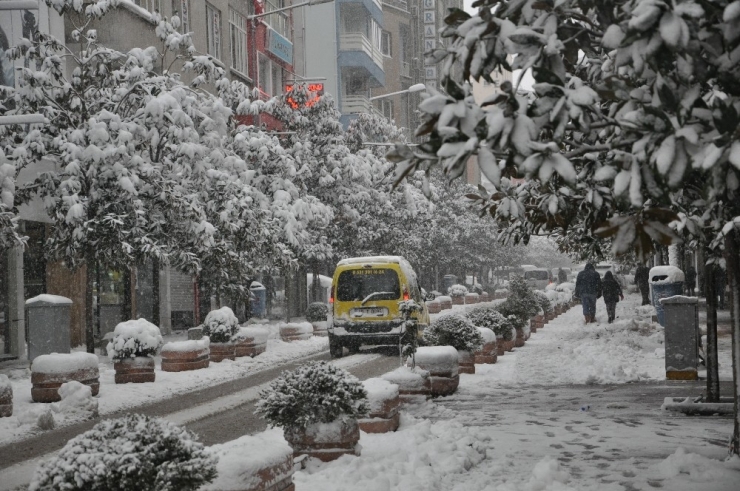 Kuvvetli Sağanak Ve Kar Yağışı Geliyor