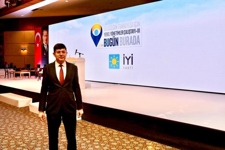 Başkan Özcan, Yerel Yönetimler Çalıştayı’na Katıldı