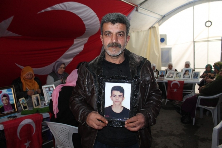 Hdp Önündeki Ailelerin Evlat Nöbeti 154’üncü Gününde