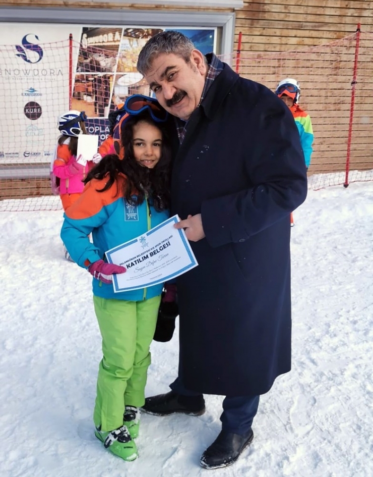 Sunar’dan Öğrencilere Belge Ödülü