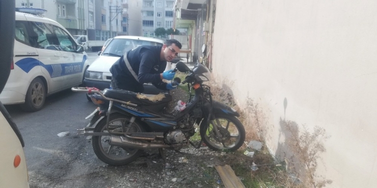 Çalıntı Motosiklet Terk Edilmiş Halde Bulundu