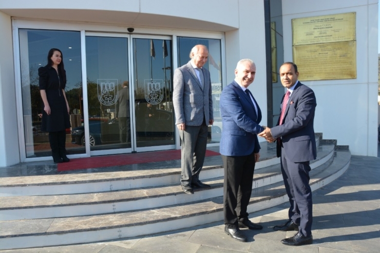 Bangladeş İstanbul Başkonsolosu’ndan Ayto’ya Ziyaret