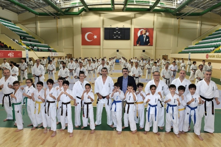 Naim Süleymanoğlu’nda İlk Uluslararası Yarışma