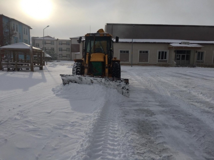 Ulaş’ta Karla Mücadele