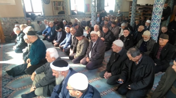 Kdz. Ereğli’de Depremzedeler İçin Okunan Hatimlerin Duası Yapıldı