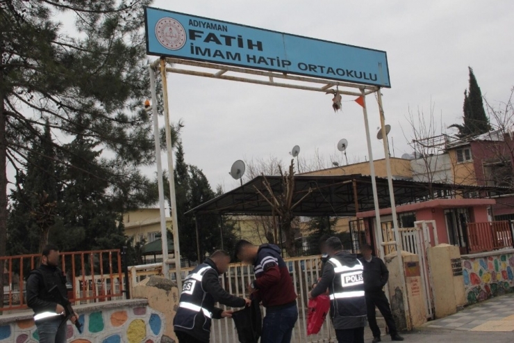 Okul Çevresi Ve Servis Araçları Denetlendi