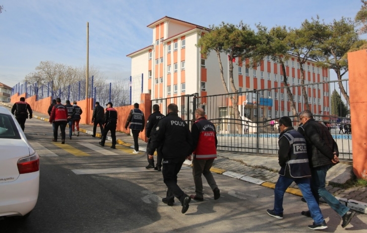 Balıkesir’de Polis Okul Uygulaması Yaptı