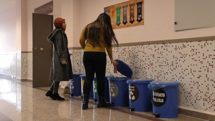 Bartın Üniversitesinde ‘Sıfır Atık Projesi’ İle 400 Ağaç Kesilmekten Kurtarıldı