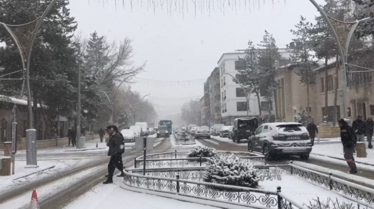 Bayburt’ta Yoğun Kar Yağışı