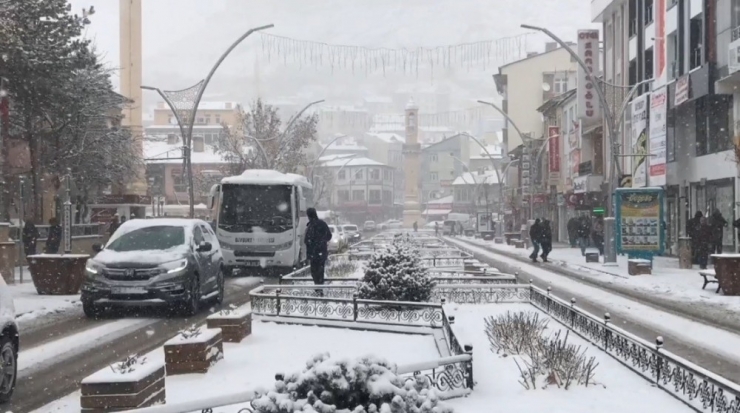 Bayburt’ta Yoğun Kar Yağışı