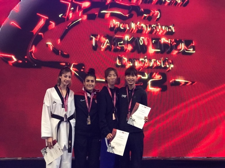 Hatice Kübra İlgün’den Altın Madalya