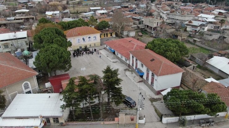 Tatil Dönüşü Okullarını Tanıyamadılar