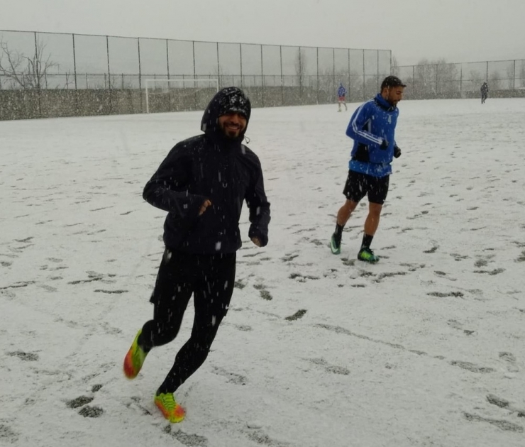 Silvan Aslanspor, Diyarbakır Sanayi Sitesi Maçına Hazırlanıyor