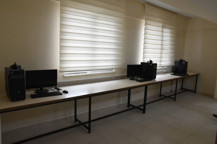 Altınoluk Halk Kütüphanesi Açılıyor