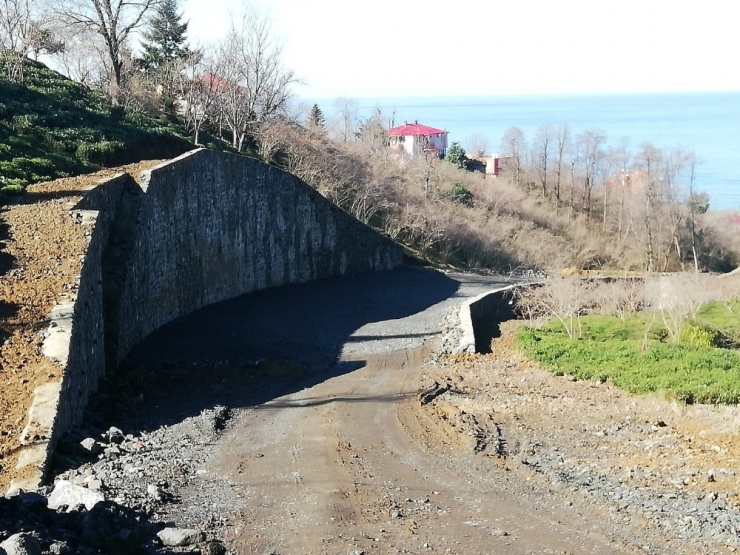 Eynesil-ören Beldesi Arasındaki Yeni Yol İnşaatı Mahkeme Kararıyla Durduruldu
