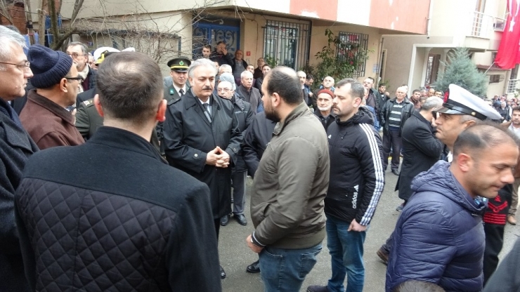 İdlib’de Şehit Olan Uzman Çavuşun Cenazesi Tuzla’daki Evine Getirildi