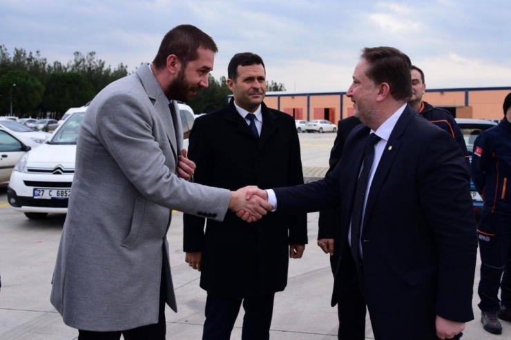 Karesi’den Depremzedelere Yardım Tır’ı