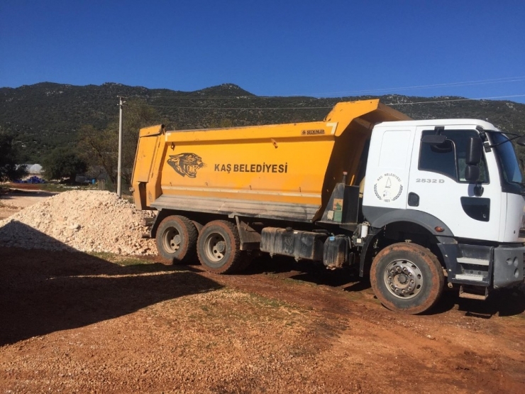 Kaş’ta Stabilize Yol Çalışması Sürüyor