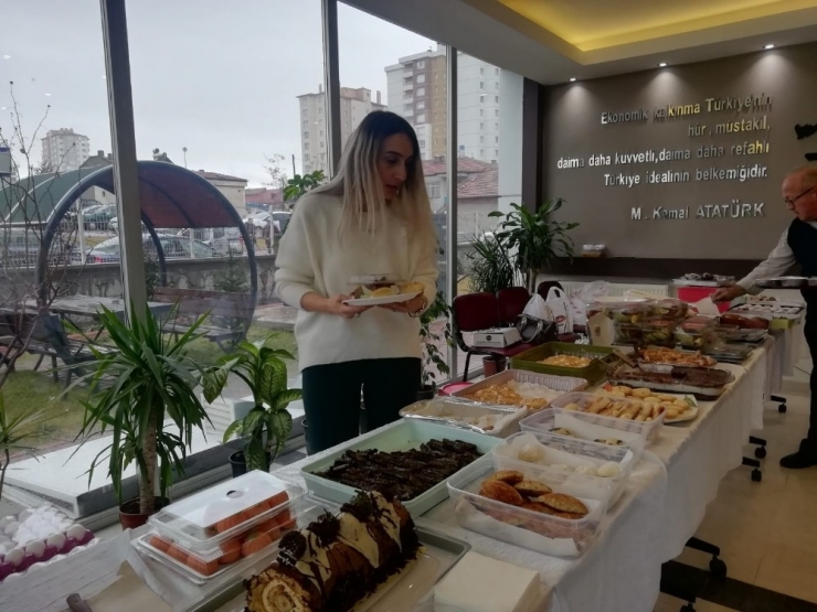 Başkan Büyükkılıç: “Kayserimizde Beraberlik İçerisinde Hayır Yapılması Ayrı Bir Keyif Veriyor”