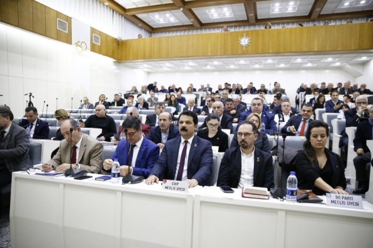 Konak Meclisinde Deprem Ve İdlip Şehitleri İçin Saygı Duruşu