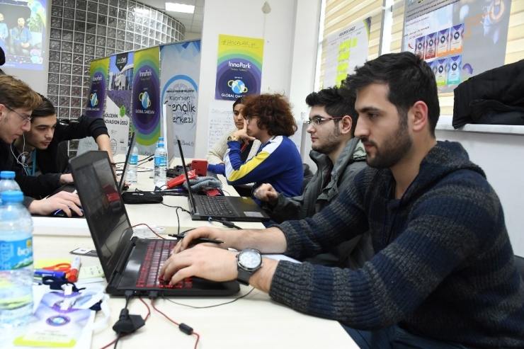 Konya’daki Dijital Oyun Geliştiricileri “Global Game Jam”de Buluştu