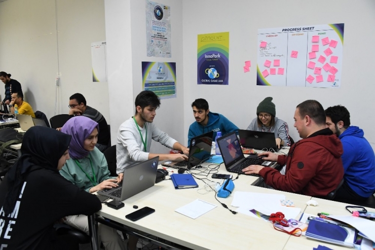 Konya’daki Dijital Oyun Geliştiricileri “Global Game Jam”de Buluştu
