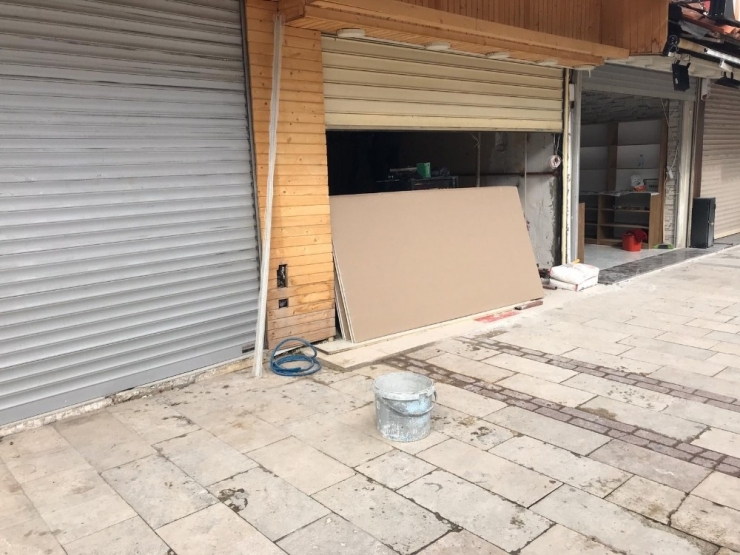 Kuşadası Yaza Hazırlanıyor