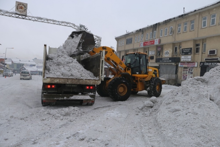 Varto Belediyesi Kar Nakline Başladı