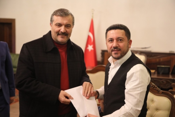 Belediye Meclis Üyelerinden ‘Çocuklar Üşümesin’ Kampanyasına Destek