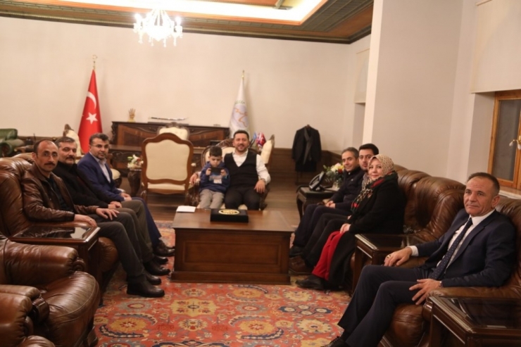 Belediye Meclis Üyelerinden ‘Çocuklar Üşümesin’ Kampanyasına Destek