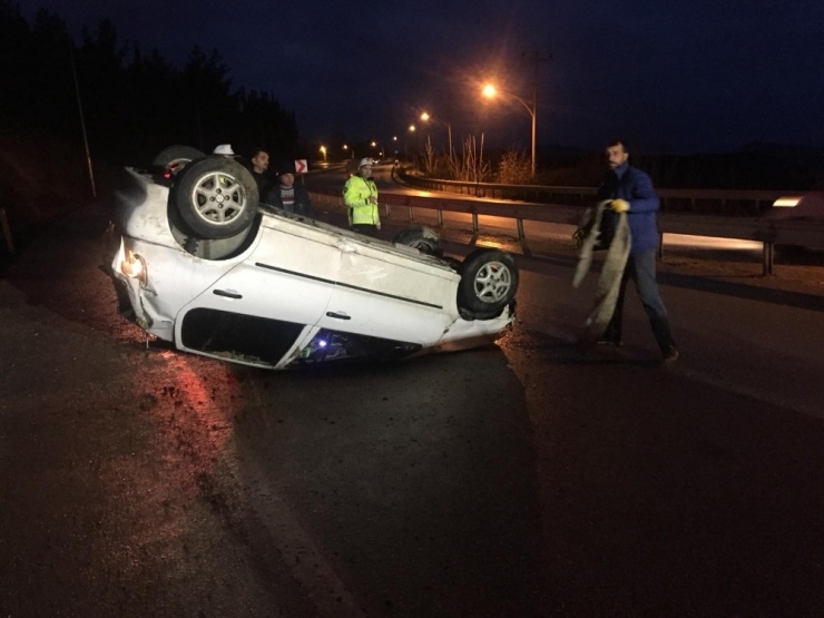 Takla Atarak Durabildi, Sürücü Yaralandı