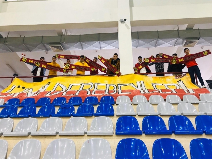 Taraftarlar Derneği’nden Tekerlekli Sandalye Basketbol Takımına Destek