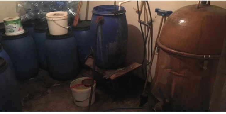 Tekirdağ’da 3 Ton Sahte İçki Ele Geçirildi