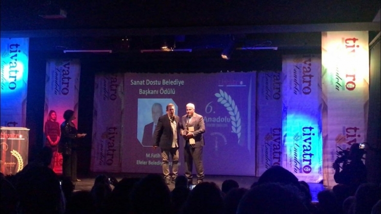 Efeler Belediye Başkanı Atay’a ‘Sanat Dostu Belediye Başkanı’ Ödülü