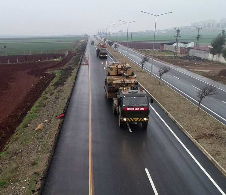 Sınıra Tank Ve Zırhlı Araç Sevkiyatı Havadan Görüntülendi