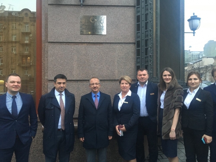 Ukrayna’da İlk Osmanlı Temsilciliğinin Açıldığı Binaya "Hatıra Plaketi" Çakıldı