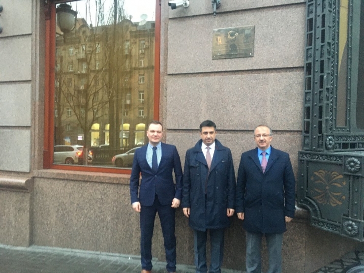 Ukrayna’da İlk Osmanlı Temsilciliğinin Açıldığı Binaya "Hatıra Plaketi" Çakıldı