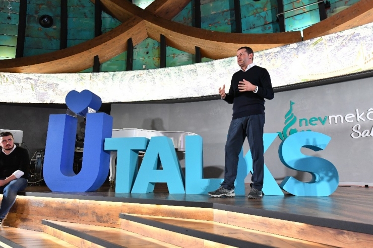 Cüneyt Özdemir’den Takipçi Sayısı Esprisi: “Ben Türkiye’nin Kim Kardashian’ıyım”