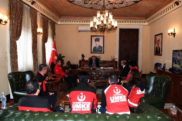 Vali Karaloğlu: "Umke Ekibi Türkiye’nin Yüz Akı”